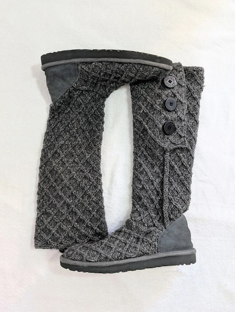UGG Classic Cardy Knit Woven Boots Women’s US 9 Sheepskin Lined 3 Button Gray